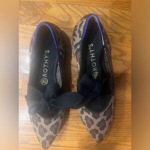 Rothys Mary Jane’s Size 8.5